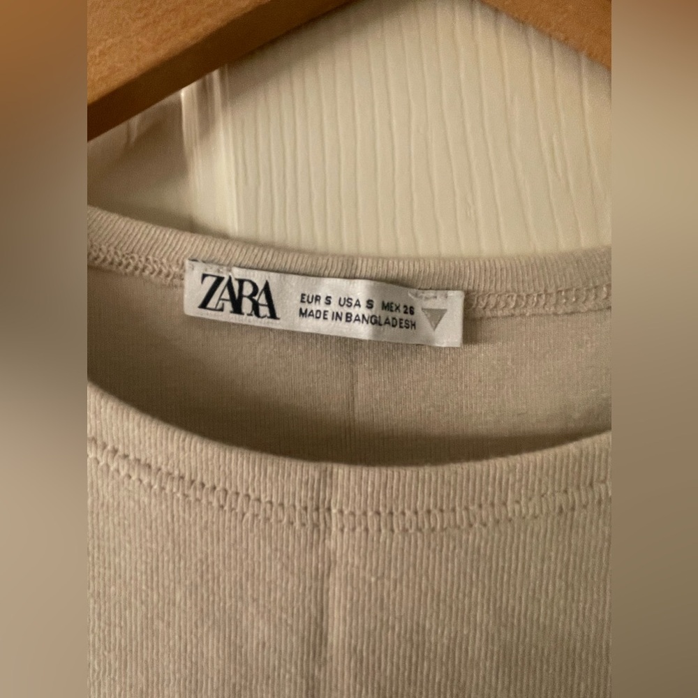 Zara cropped cream top